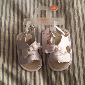 White baby shoes
